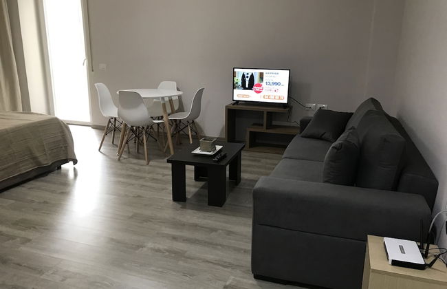 Captivating 1-bed Apartment in Vlore - Photo 1