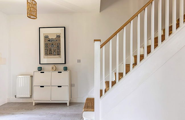 Semi-detached House With Modern Bespoke Interior - Foto 22