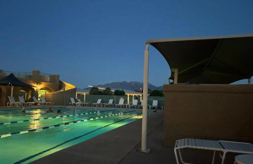 55 Plus 2-bedroom, 2-bathroom Townhouse in The Springs at Santa Rita - Foto 53