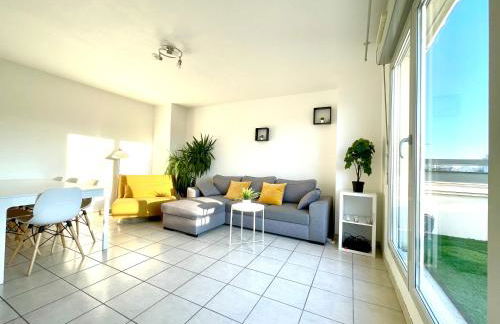 BnGo I Immense RoofTop Lyon I 2 chambres, 4 places parkings, 2 immenses terrasses, 8 personnes - Photo 25