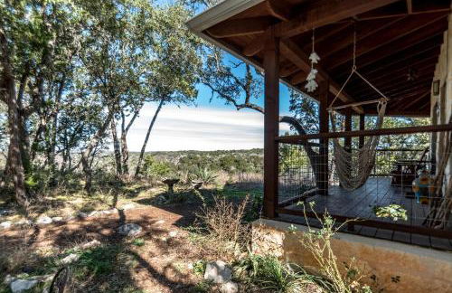 Lovely Cottage Retreat in Texas Hill Country with Cypress Creek Views near Hamilton Pool - Foto 30