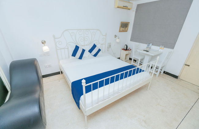 Beverly Villa - Photo 3