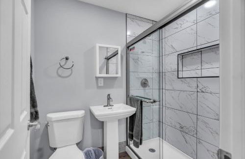 Sunny Simi Valley Valley 4BR 3BR LTR Modern Home Dedicated Work Place High Speed internet - Foto 8