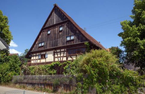 Historischer Vogtshof: eingezäunt | sonniger Garten | Kamin | Denkmalschutz - Foto 9