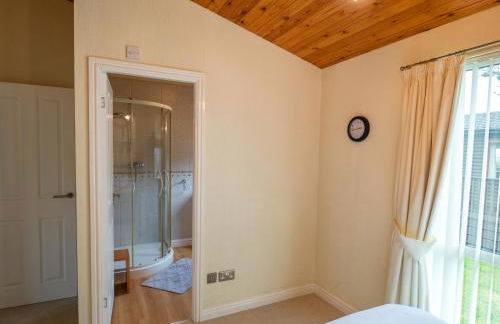 Finest Retreats - Whitsand Bay Lodge - Photo 21