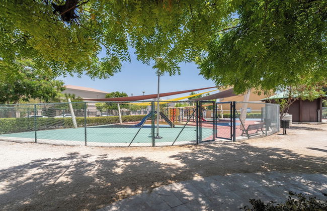 Marco Polo - Spacious Studio Lush View - Photo 34