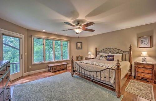 Lakefront Getaway with Private Dock and Kayaks! - Foto 12