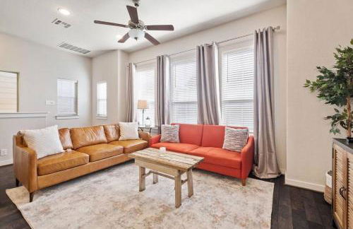 NEW! The Courtland, 2 Car Garage - Foto 2