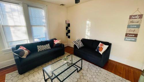 3BR 1BA Near Train Station Monthly Deal - Foto 4