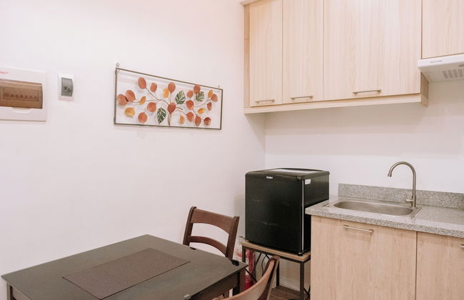 Stylish 1BR City Apartment - Photo 13