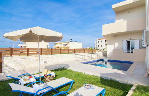 7 bedroom villa with pool, 700m from the beach! - Foto 42