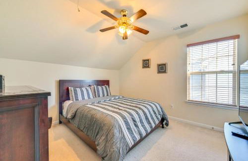 6 Mi to Charlotte Motor Speedway Home with Fire Pit - Foto 21