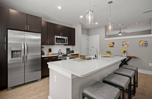 1 Bed Self Check-in pool Gym 30 plus Day Stays - Foto 7