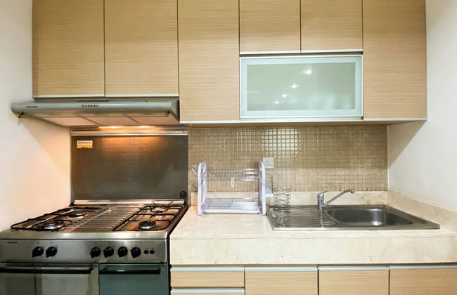 Modern Look And Comfort 2Br Kemang Village Apartment - Photo 10