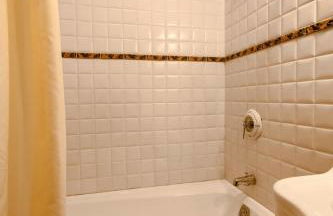 Elegant 7BR Estate with Pool & Hot Tub in Berkshires - Foto 64