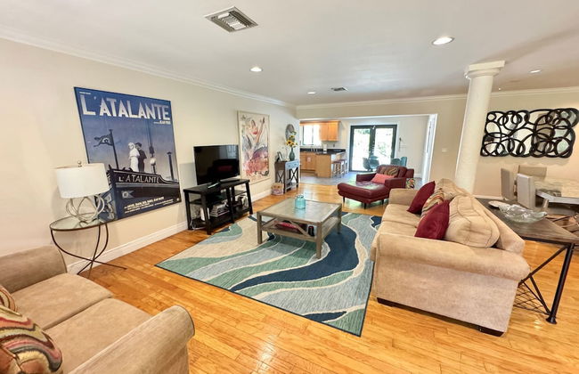 Vidal Manor 4BR Oasis w Pool Cabana- Wilton Dr - Foto 2