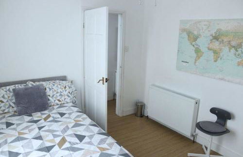 Central Worthing, 3 bedrooms, 600m from beach - Foto 11