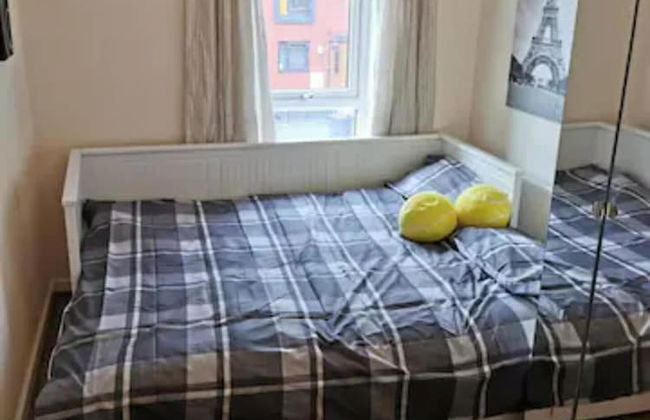 Entire 3 Bedroom House Manchester Free Parking - Foto 4