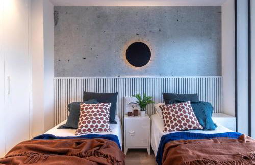 AkomodaT en Precioso y Moderno con Jardín y Parking - Foto 4