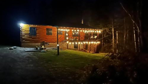 5R Cozy log chalet in fantastic location. Ski, snowshoe, fish, explore! AC, pet friendly! - Foto 2