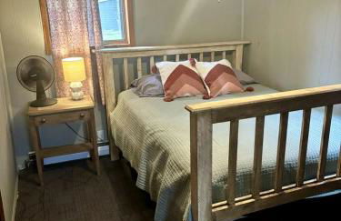 Embrace Nature in this Breathtaking Cottage in Portage Lake, Maine - Foto 5