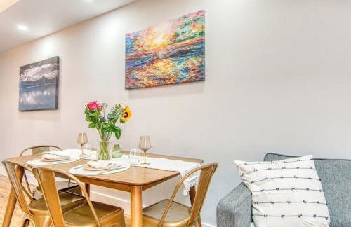 Pent House on Bruckner New Luxe 2BR 2BA King Bed Fast Wi-Fi 15 Mins to Times Square - Foto 11