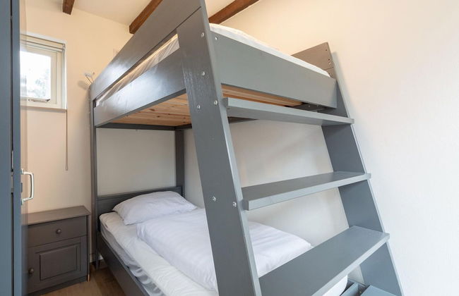 Radiant Bungalow With Patio at Duinland - Foto 7