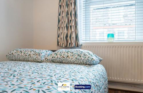 Stylish 2 BR Townhouse By StirkMartin Stays Short Lets & Serviced Accommodation Cardiff With Free Parking & Sleeps5 - Foto 24