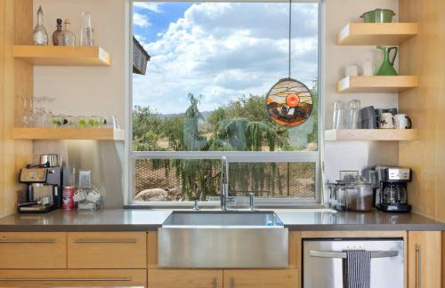 Jackalope Junction-Pool, Hot Tub, Fire Pit, BBQ & Desert Views! home - Foto 11