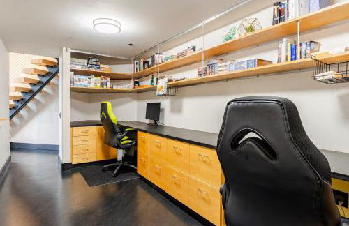 Massive Downtown Seattle Condo - Free Parking! - Foto 8