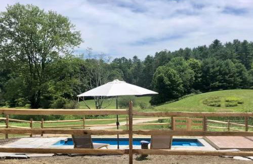 Elegant 7BR Estate with Pool & Hot Tub in Berkshires - Foto 69