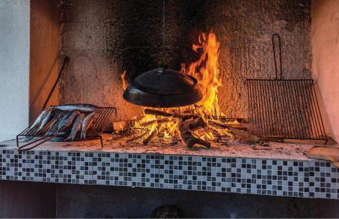 Four-Bedroom Holiday Home In Cista Velika - Photo 12