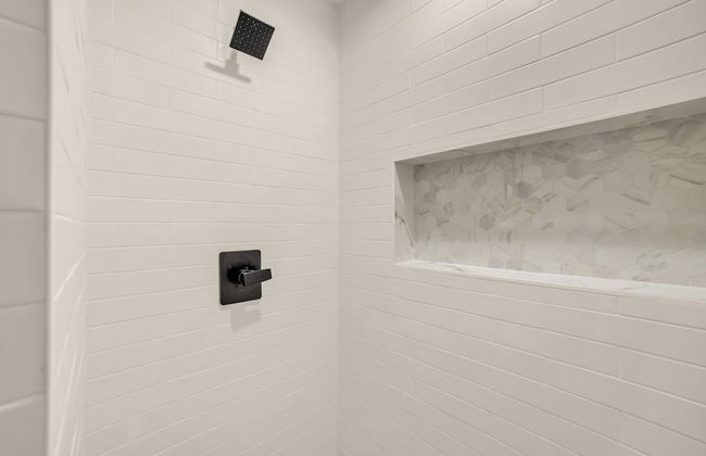 Spacious & Homey 4br/3ba W/amenities Near Downtown - Foto 25