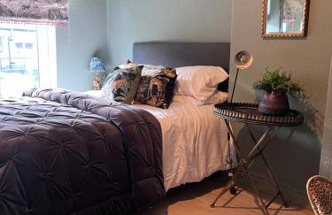 CWTCH COTTAGE Llantrisant 2 bed home - sleeps 4 - Foto 6