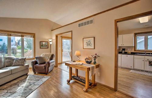 Suburban Gem with Deck 5 Mi from Dtwn Rochester! - Foto 5