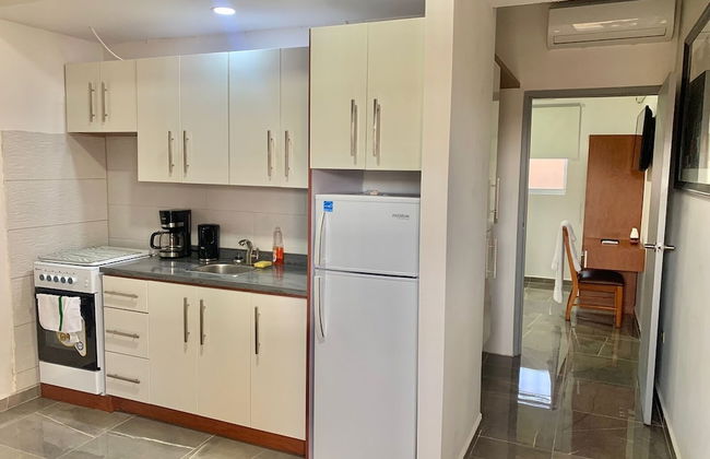 Remarkable 1-bed Apartment in Noord - Foto 1