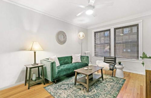 1BR Modern Lakeview Apt close to Dining - Oakdale 2S - Foto 2