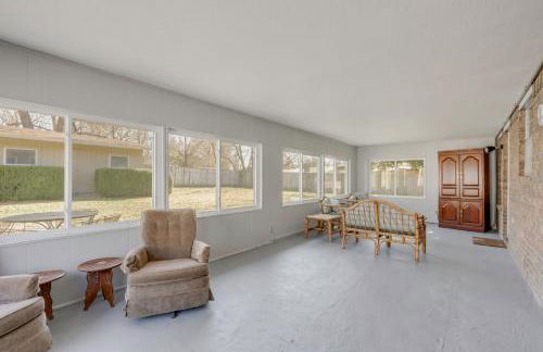 Near Trails and Dtwn Springdale! Dog-Friendly Home - Foto 26