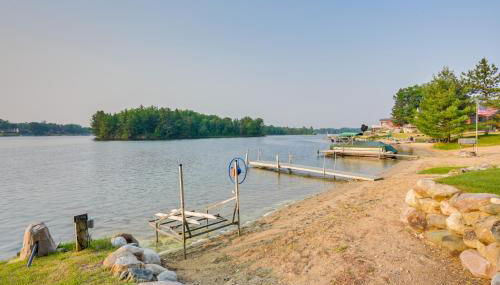 Luxe Waterfront Home with Private Lake Access! - Foto 2