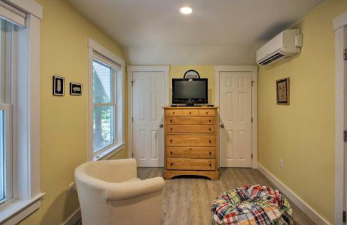 Lakefront Meredith Home: Private Beach & Fire Pit! - Foto 18