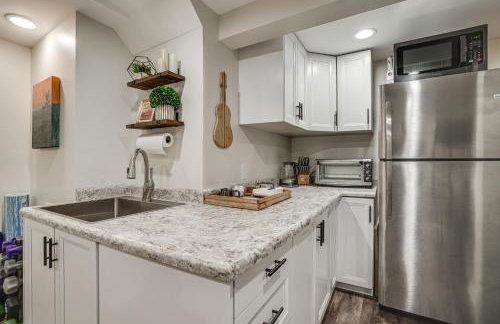 Chic Minneapolis Apt - 6 Blocks to Lake Nokomis! - Foto 15