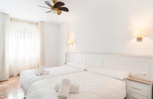 Ronda Suites 193 junto a hospitales y cerca centro con Parking Gratis - Foto 1