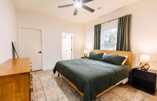 The Little Blue House - 1 King & 3 Queen beds - Foto 16