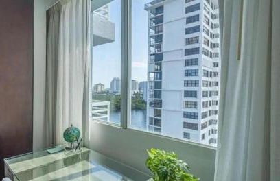 Modern Condo by the Beach, Water Taxi Stop, Prime Location! - Foto 10