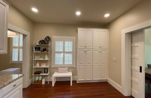 Elegance & Charm 27 Steps To Old Christ Church - Foto 26