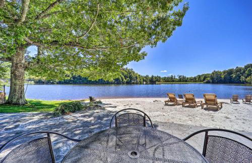 On-Site Lake and Pool Access Cabin in Newland! - Foto 28