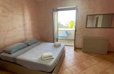 Villa Lidia & Attico degli artisti, free pets , giardino recintato e attrezzato - Foto 13