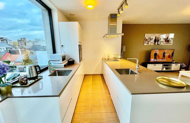 Modern 2BR Penthouse Near Diamond District by Oneluxstay - Foto 35