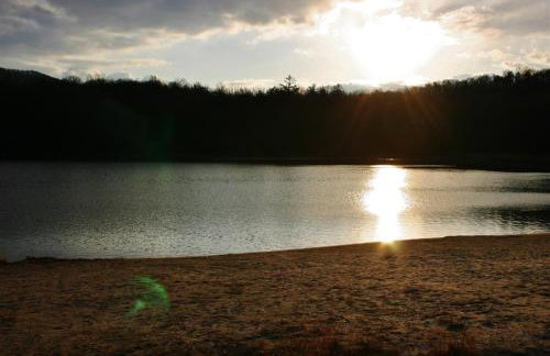 Family Cabin on 6 Acres with Lake Access and Hot Tub! - Foto 37