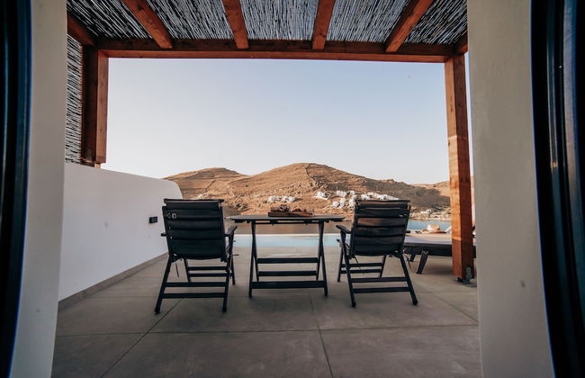 Ble Kythnos Suites - Photo 23